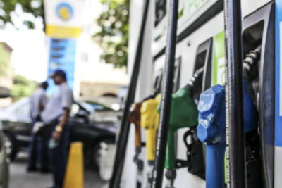 Mudanças nas regras do ICMS aumentam os combustíveis em R$ 0,10 a partir deste sábado