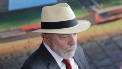 Oposição sugere pedir impeachment de Lula por irregularidade no Pé-de-Meia
