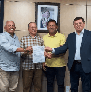 Mecinho diz que Brandão destinou R$ 25 milhões para refazer estrada de Santana, em São João Batista