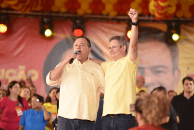 Rafael oficializa candidatura a prefeito de Timon em grande evento com presença de multidão
