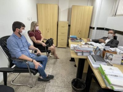 MINISTÉRIO PÚBLICO VAI APOIAR AÇÕES CONTRA ABATE DE FRANGOS EM FEIRAS E MERCADOS