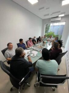 WEVERTON REÚNE GRUPO POLÍTICO E TRAÇA NOVAS ESTRATÉGIAS DA PRÉ-CAMPANHA