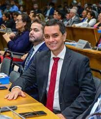 Ricardo Arruda diz que a retomada de obras inacabadas abre novo cenário para a educação básica no Maranhão