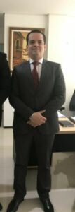 Polícia no encalço de ex-procurador chefe da UEMA por venda de vagas no curso de Medicina