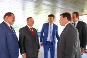 Trio Maranhão, maratona nas posses