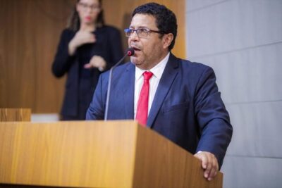 Professor Sá Marques repudia agressão contra professora e propõe reajuste do auxílio-alimentação dos Policiais Civis