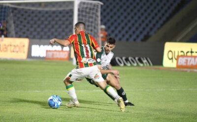 Pimentinha salva e Sampaio empata em casa diante do Guarani