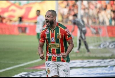 Sampaio vence Chapecoense e quebra jejum no Castelão