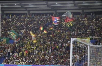 Com sangue encarnado e nos braços da torcida,  Sampaio vence segunda seguida