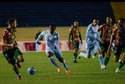Sampaio joga mal e é derrotado pelo Londrina