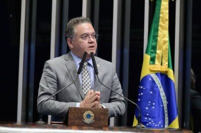 Senador Roberto Rocha diz que Flávio Dino não reconhece o que Bolsonaro tem feito pela saúde do MA e aconselha governador fazer uma cirurgia para corte do freio da língua