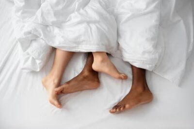 Dia do Sexo: Yoga ajuda a melhorar a performance na cama?