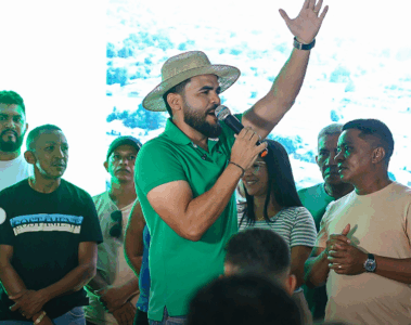 Aniversário de Turilândia- prefeito Paulo Curió inicia programação inaugurando estrada vicinal e distribuindo cestas básicas