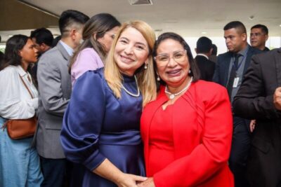 Paula Azevedo prestigia abertura dos trabalhos da Assembleia Legislativa