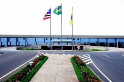 Oposição ocupa pequeno expediente contra Carlos Brandão; governistas reagem