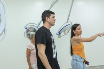 Tiago Fernandes visita hospital de São João do Paraíso
