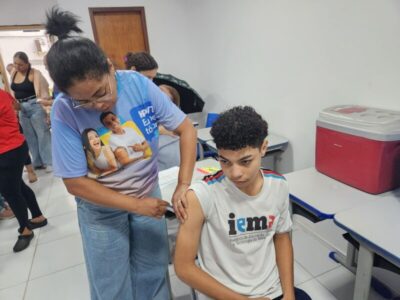 Ações de vacinação são levadas a alunos de escolas da rede estadual do Maranhão