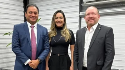 Ana Paula retorna ao PDT e é recepcionada por Weverton
