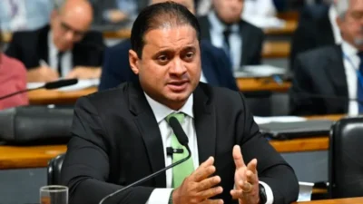 Weverton sai em defesa de Lupi