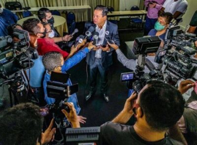 “Já viram foguete dando ré?”, diz Weverton sobre recuar de candidatura ao governo. Veja o vídeo