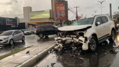 Empresário morre em acidente de trânsito na Avenida dos Holandeses