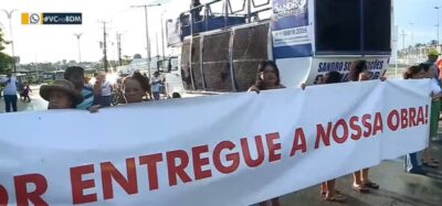 Manifestantes bloqueiam avenida em protesto por entrega de entreposto pesqueiro em São Luís