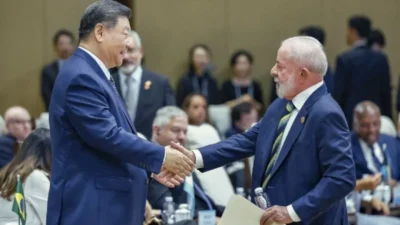 Recebido ao som de Gilberto Gil, Lula faz coro com presidente da China contra “bullying” de Trump