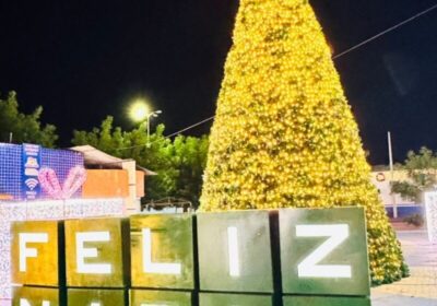 Decoração de Natal de Santa Rita encanta moradores