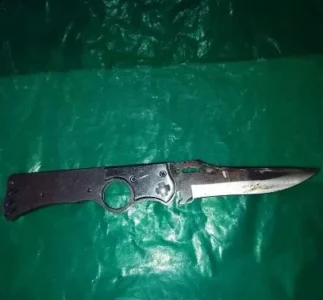 Mulher é esfaqueada dentro de loja durante discussão