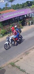 Vídeo! Ladrões roubam celular de vítima no meio do trânsito, na Maiobinha