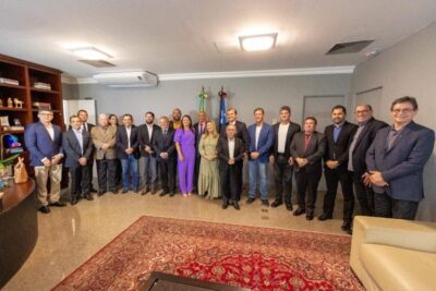 Iracema Vale discute fortalecimento da economia com representantes da classe empresarial maranhense