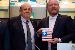 Cerimônia pelos 30 anos da Constituição Estadual homenageará parlamentares participantes do ato histórico