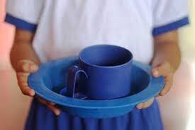 Depois de torrar mais de 500 mil com festa, Luciano Genésio deixa escolas sem merenda em Pinheiro