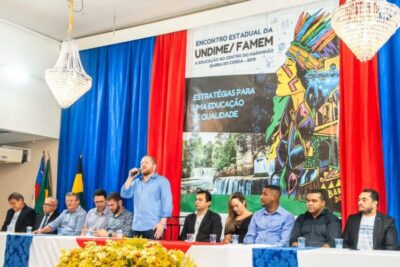 Em evento da Famem e Undime, Othelino defende discussão de propostas que afetam o ensino público