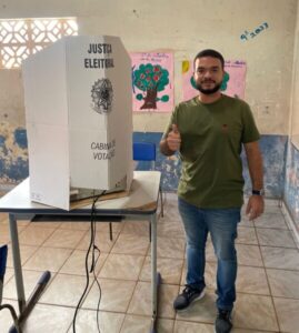 Empresário Quinzinho vota na eleição do Conselho Tutelar de Peri Mirim
