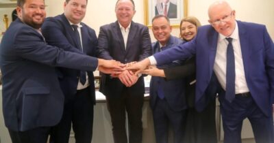 Governador Carlos Brandão recebe novos deputados estaduais no Palácio dos Leões