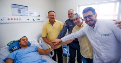 Brandão visita policial Jefferson Castelo Branco, que recebeu alta hospitalar após ser baleado