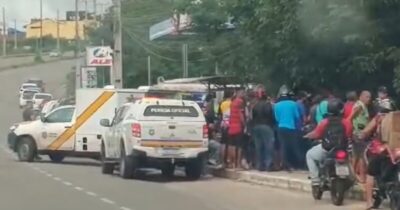 Na manhã desta terça-feira (11), o corpo de um jovem identificado como Joanderson foi encontrado em uma área de matagal no bairro Araçagy, em São José de Ribamar, próximo à Unidade de Pronto Atendimento (UPA).