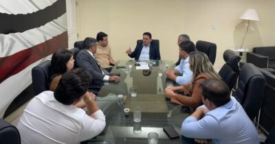 Deputado Leandro Bello e vereadores de Timon discutem segurança pública em reunião com secretário da pasta