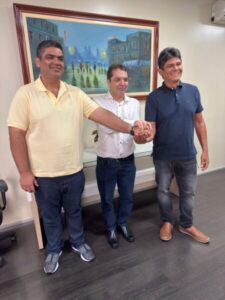 Três prefeitos declaram apoio à pré-candidatura de Hilton Gonçalo ao Senado