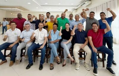 ROBERTO COSTA AVANÇA NA DISPUTA PELA FAMEM EM ENCONTRO COM 16 PREFEITOS EM SANTA INÊS.