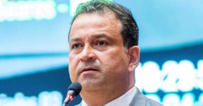 Adelmo Soares afirma que “PCdoB devia entregar os cargos que tem no governo”