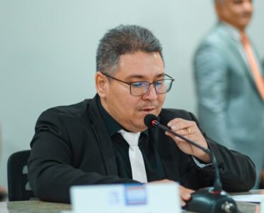 Thiago Braz solicita ao governador que troque caminhonete por ambulância para Vargem Grande
