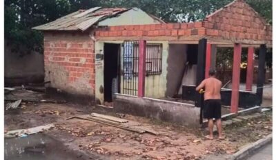 Telhado de igreja é arrastado há metros de distância com forte vento e chuvas, em Paço do Lumiar