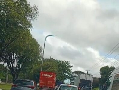 Obras no Viaduto do Café provocam lentidão na Av. dos Franceses na manhã desta segunda (24)