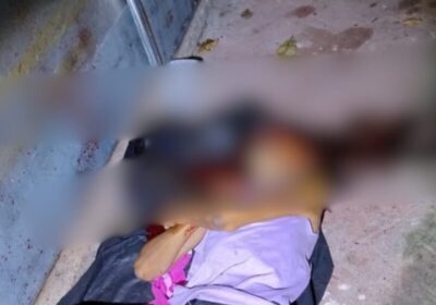 Homem é morto a pauladas após suposta provocação sobre separação de casal; autor vai à delegacia e confessa o crime