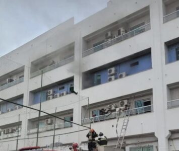 O Corpo de Bombeiros foi acionado para atender a ocorrência de princípio de incêndio na maternidade Natus, no Araçagy.