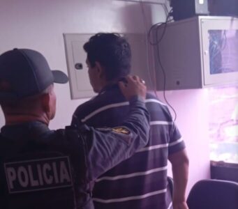 Homem passa a noite em Motel, chama duas mulheres, mas não tem dinheiro para pagar a conta no dia seguinte