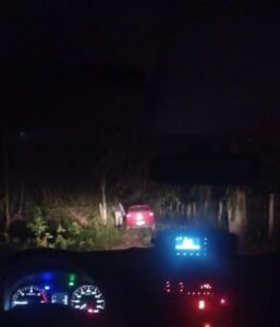 Um motorista de aplicativo viveu momentos de terror após ser assaltado na noite deste sábado (31), no residencial Amendoeiras, localizado na zona rural de São Luís (MA). Segundo informações repassadas pela vítima, ele foi rendido por criminosos e mantido preso no porta-malas do próprio carro por aproximadamente 30 minutos.