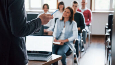 Atenção : Ministério do Turismo abre inscrições para cursos gratuitos em parceria com o SENAC